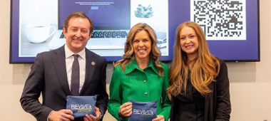 ቀዳማዊት እመቤት ከቶድ ፒልዮን ጋር በካርዲናል ዜና